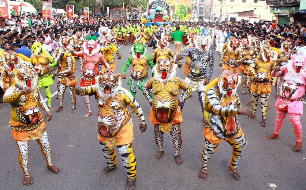 Pulikkali ( Tiger play )