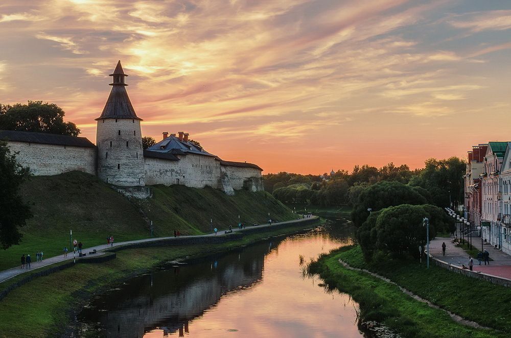 Вечерний город.
