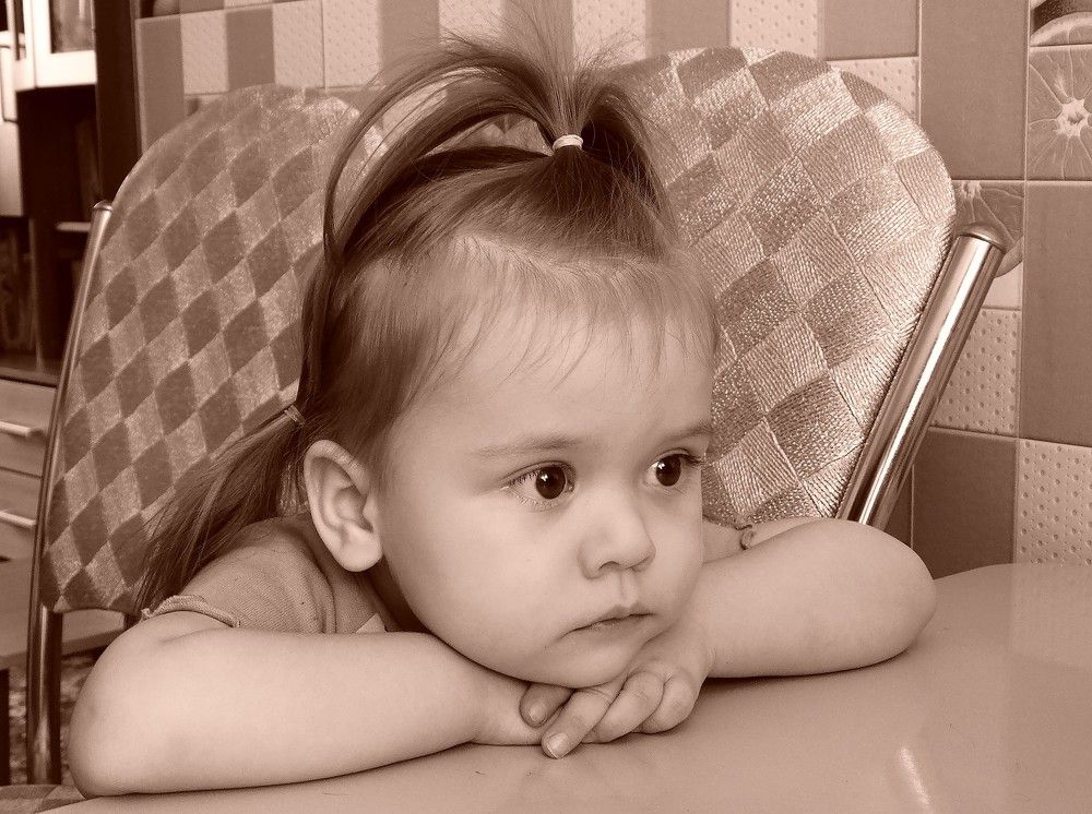 Задумалась