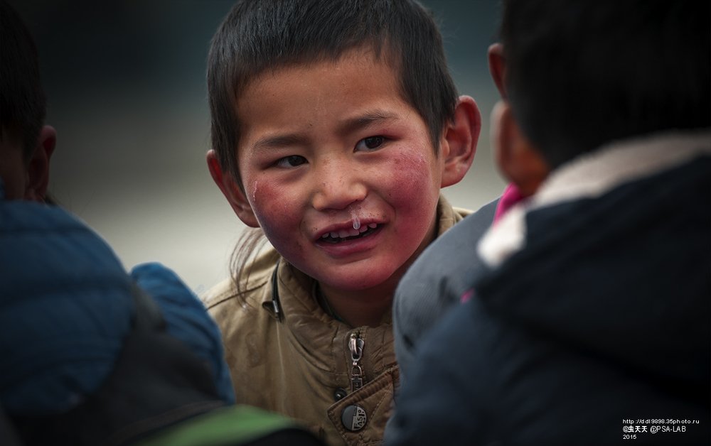 Children on the plateau 高原上的孩子