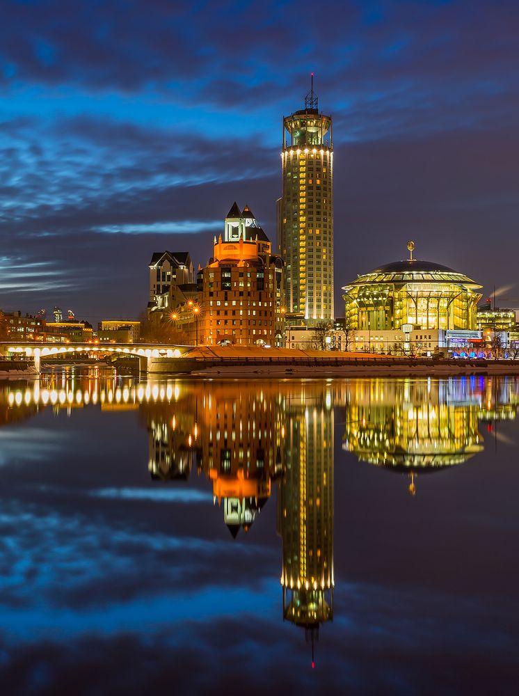 Зимний вечер в Москве.