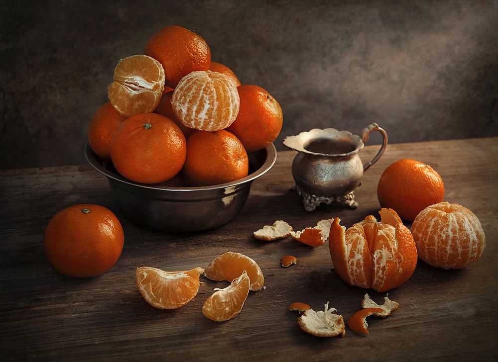 Натюрморт с мандаринами