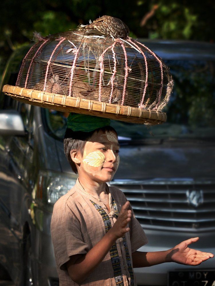 Уличный торговец.