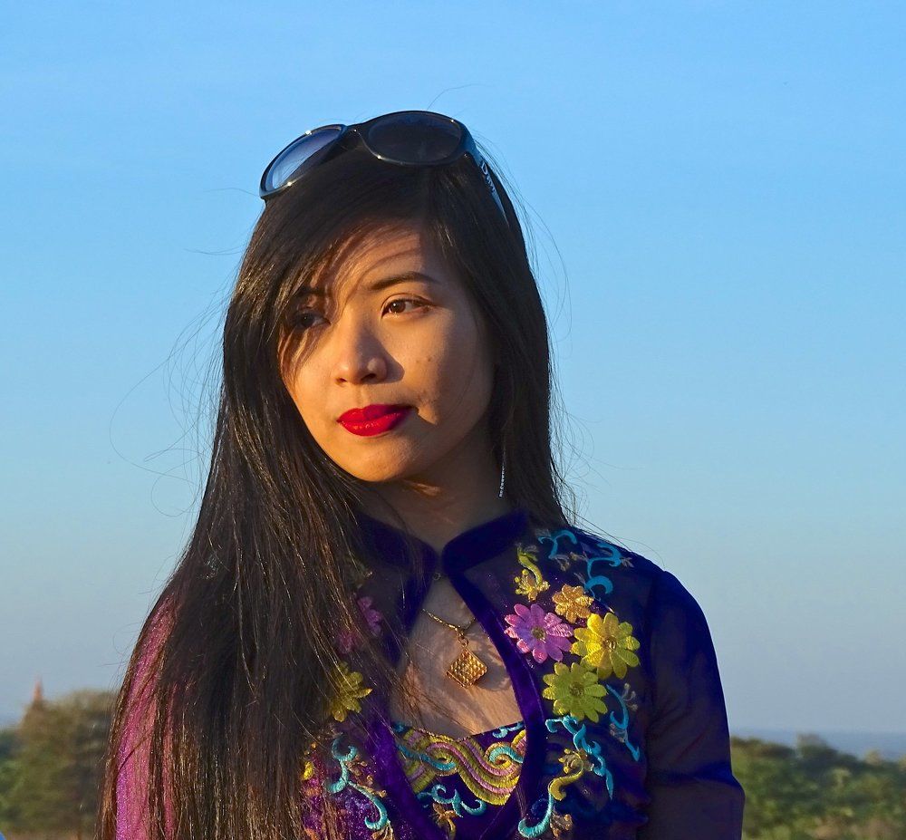 Красавица из Мьянмы .