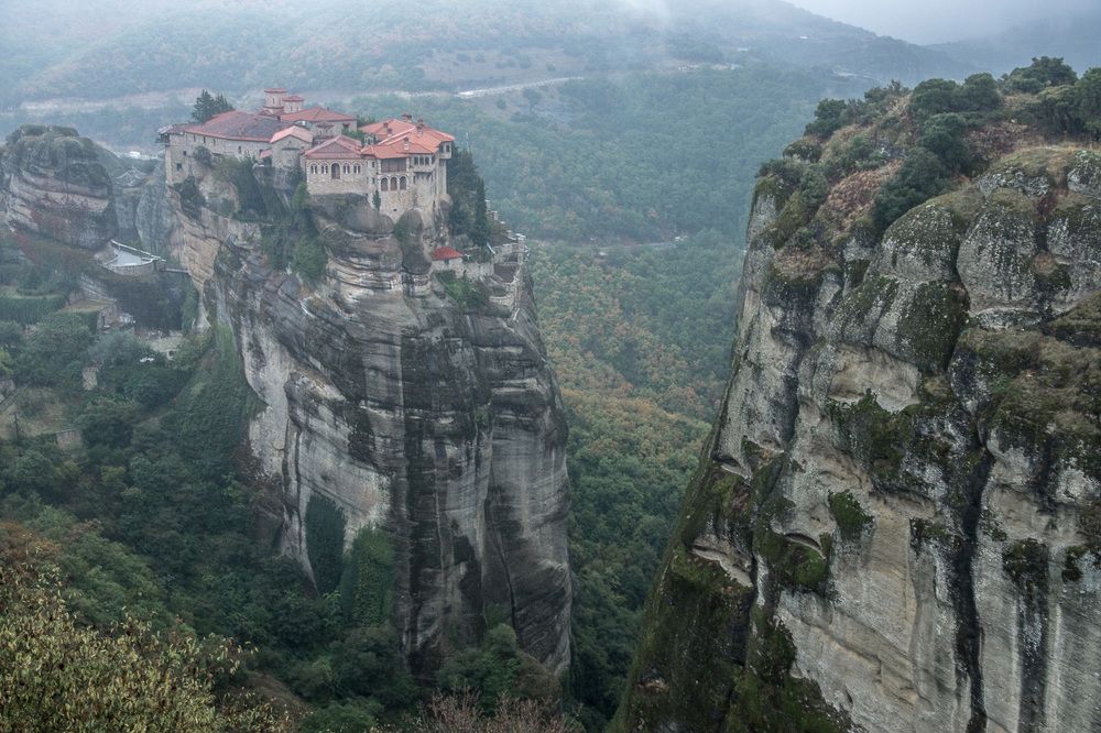 Метеора в тумане (Греция)