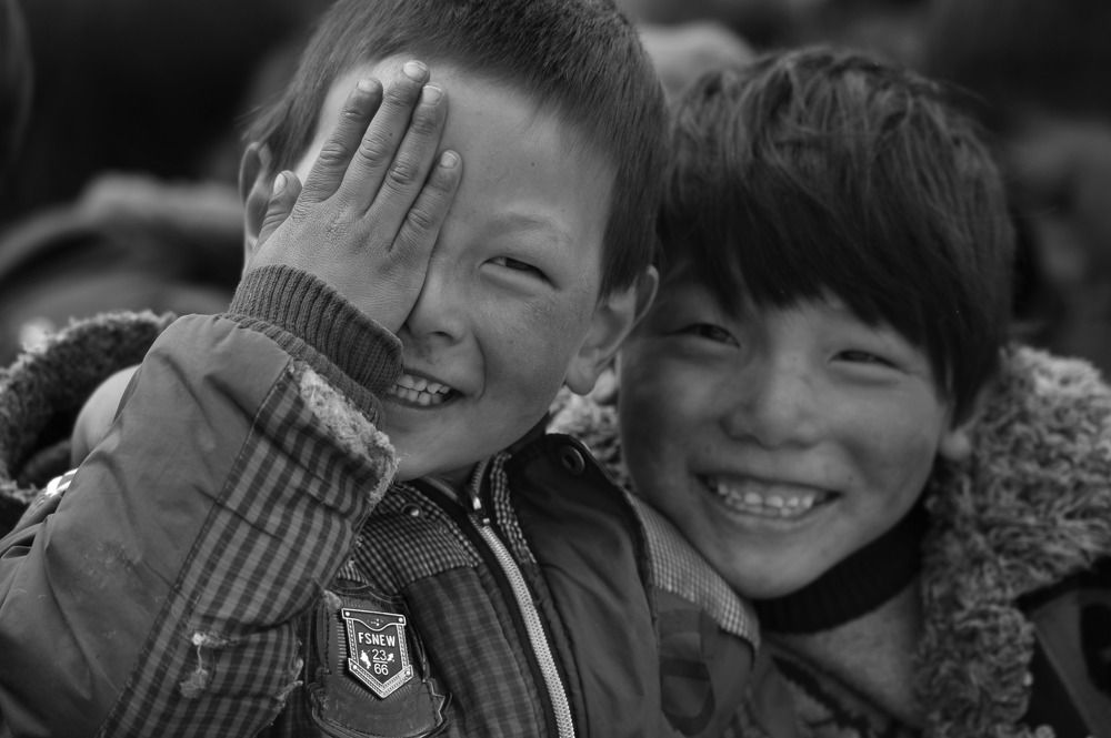 A happy child 快乐的孩子