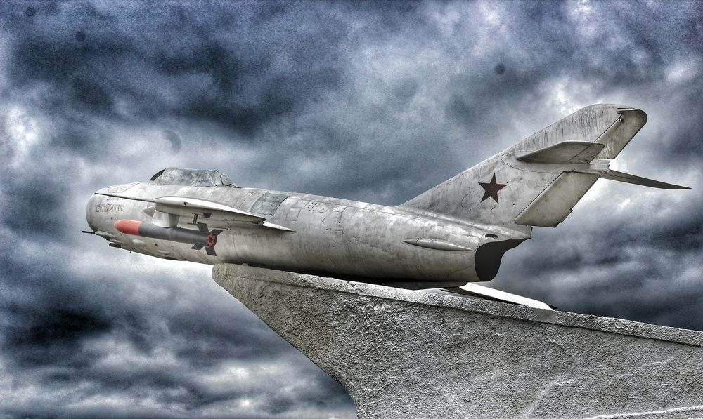 Монумент летчикам ВОВ