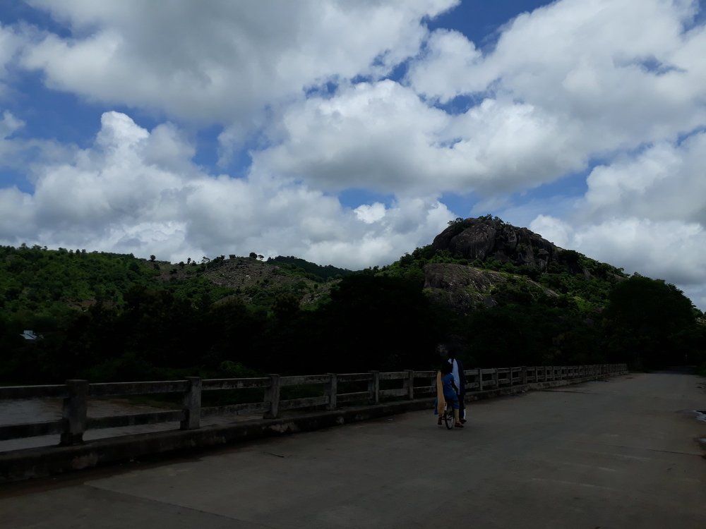 Broken cloud