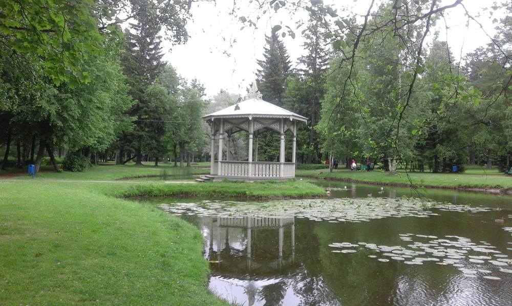 Старинный пруд