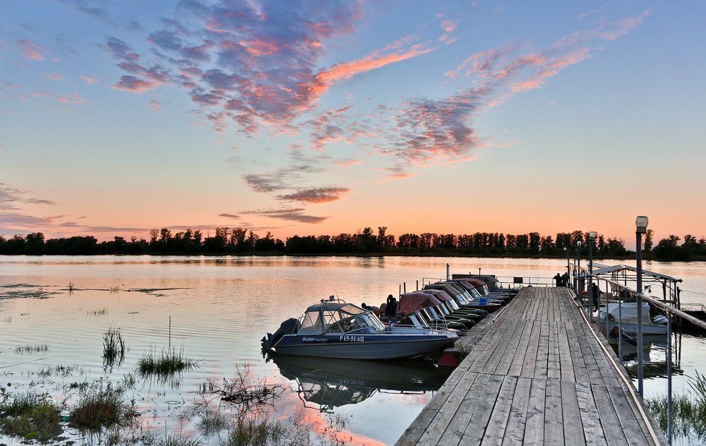 Вечер на Волге