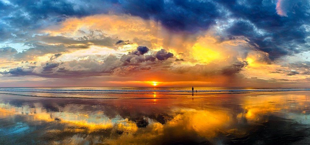 Небесная феерия с отражением