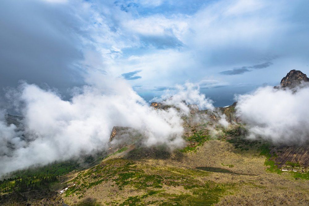 Облака в горах