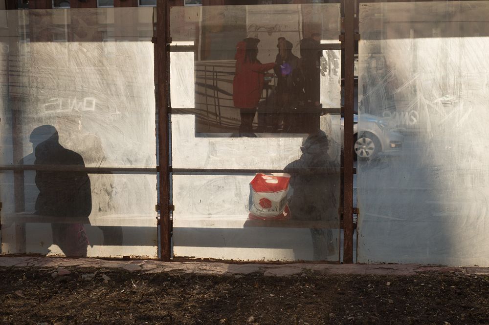 Немного красного.