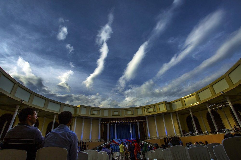 Облака над амфитеатр