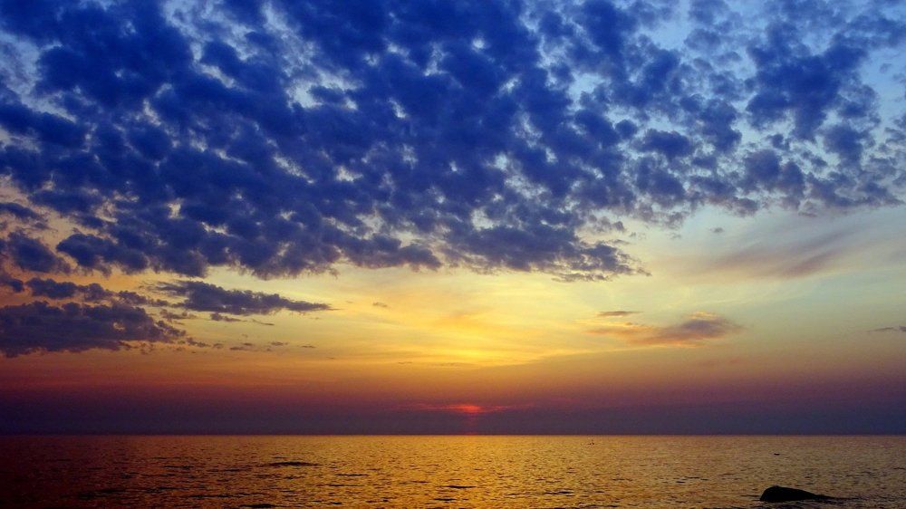 Взгляд на море и на небо