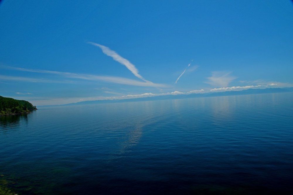 Облака над Байкалом