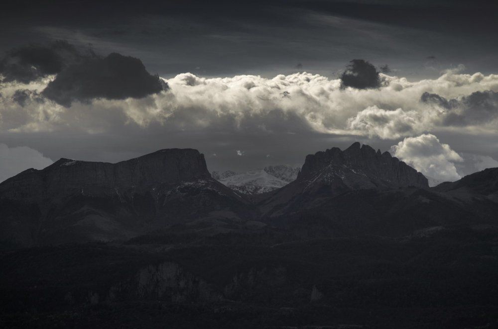 Облака заслоняют небо Чертовых ворот