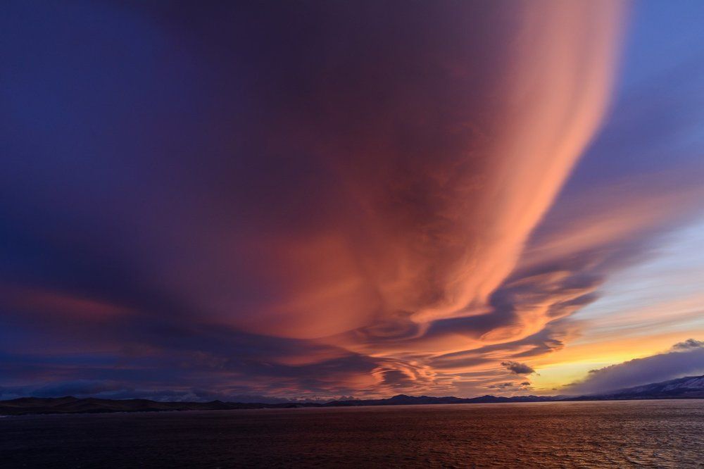 Лентикулярные облака