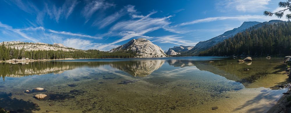 Mirror, water and sky