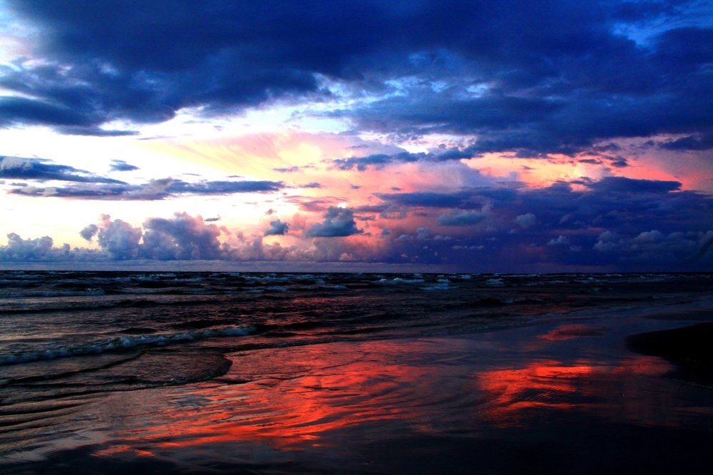 Облака. Море. Вечер.