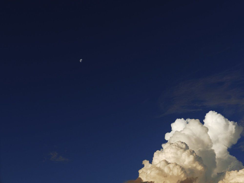 Nubes sobre mi pueblo