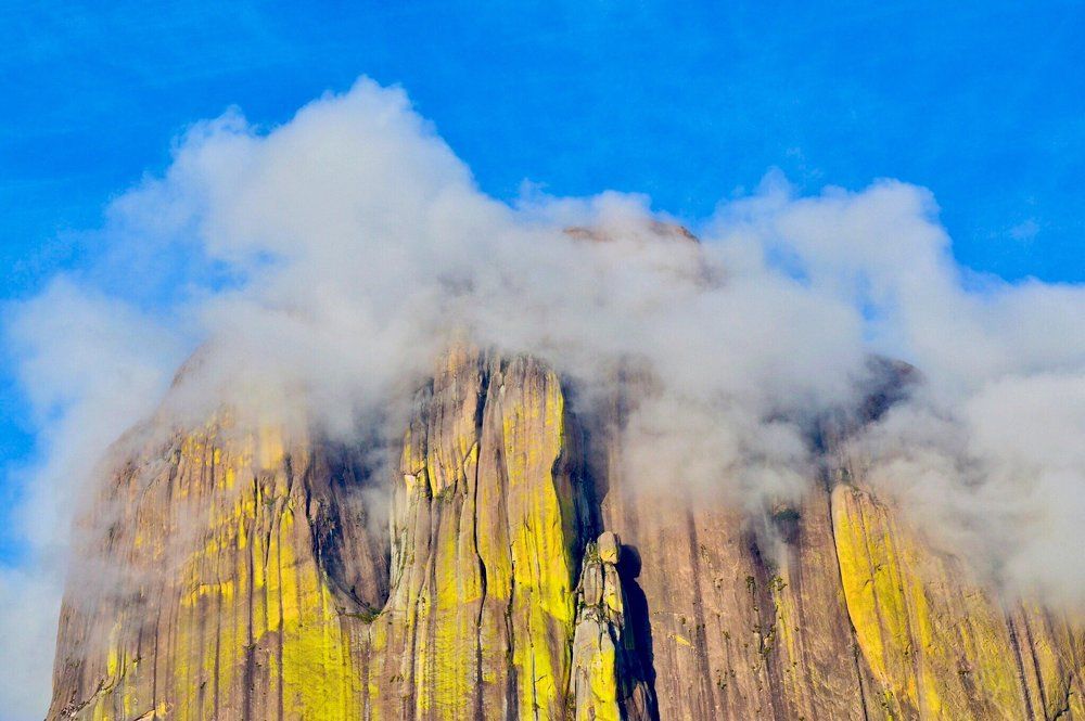 Clouds need to sleep in a beautiful place