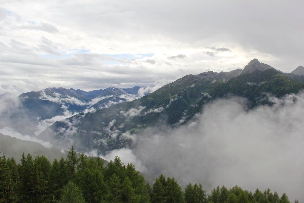 Высоко над облаками