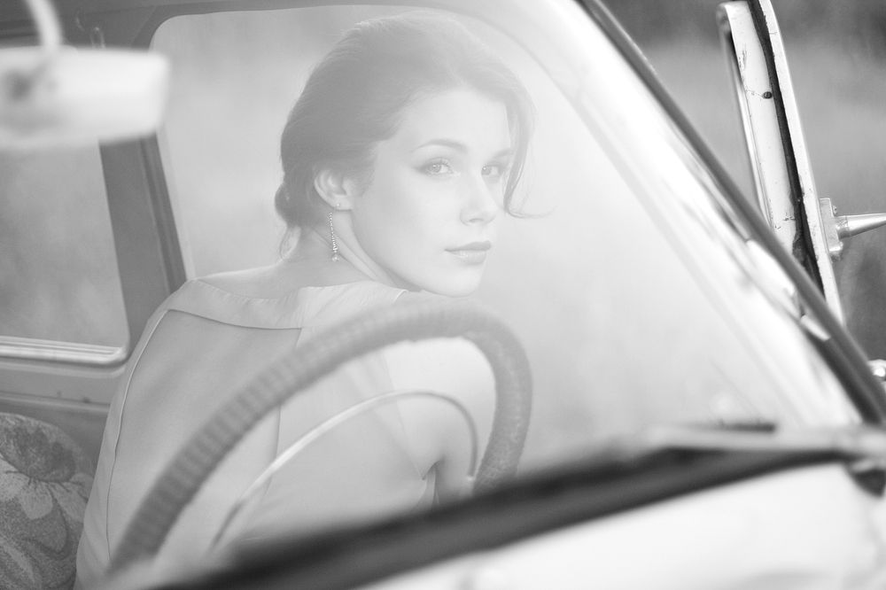 Девушка в машине. 50-е.