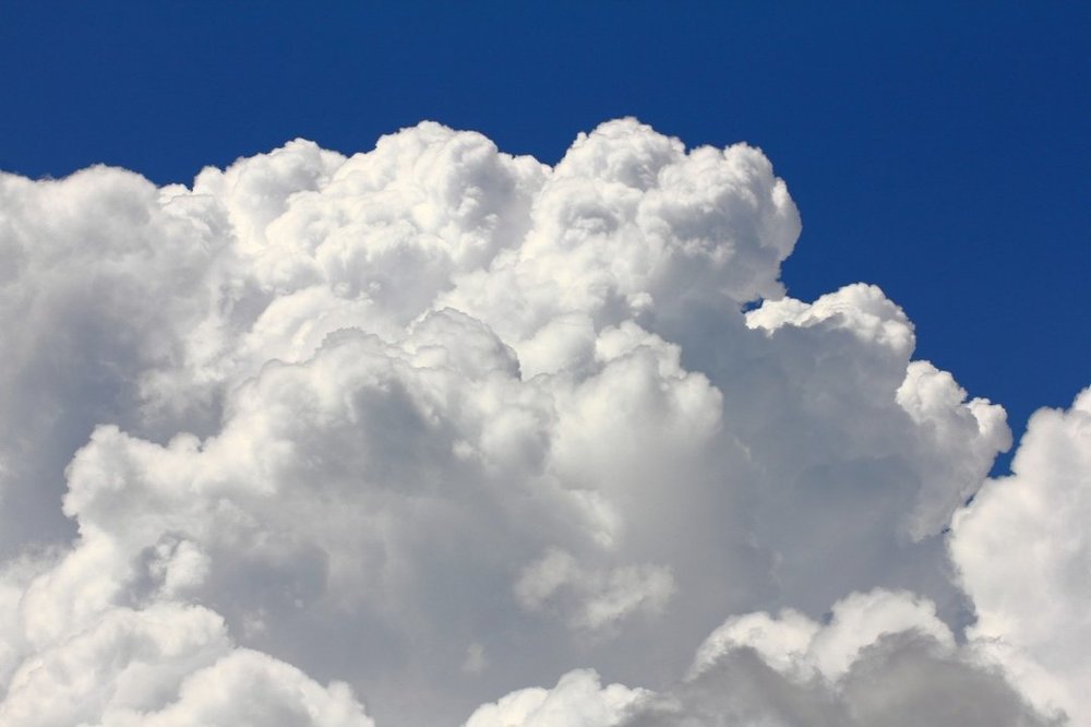 Облака, белогривые лошадки...