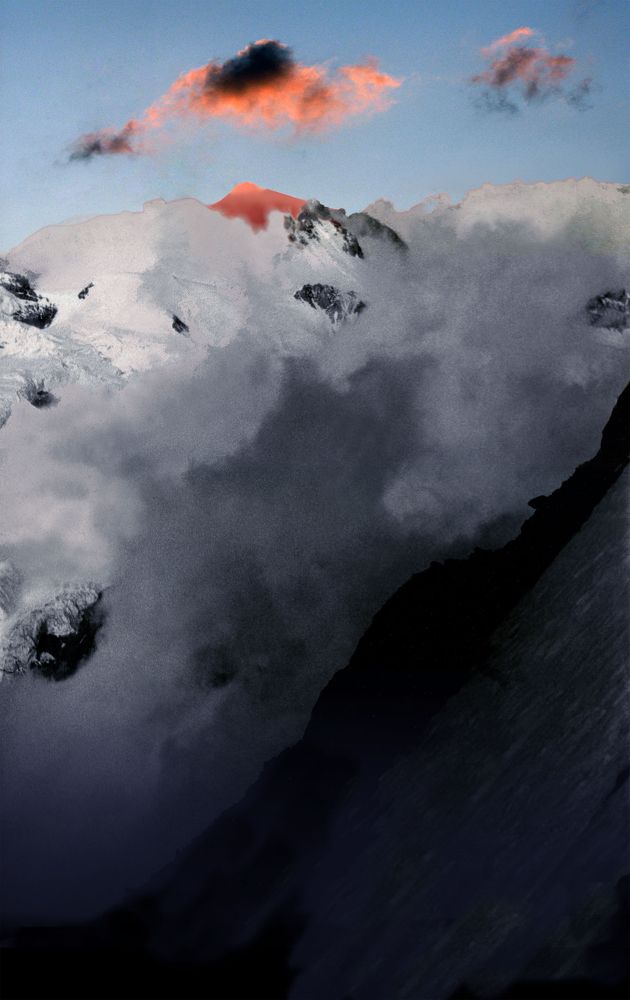 Казбек в последних лучах