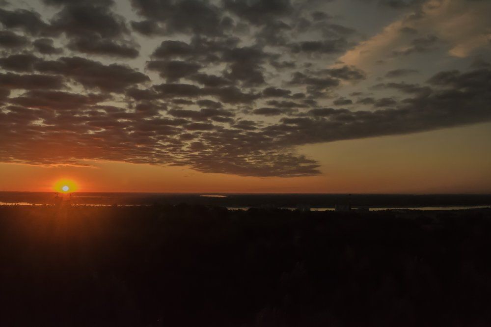 Рассвет над Волгой