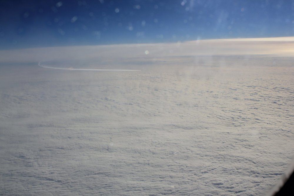 над облаками