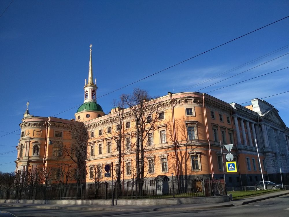 МИХАЙЛОВСКИЙ ЗАМОК