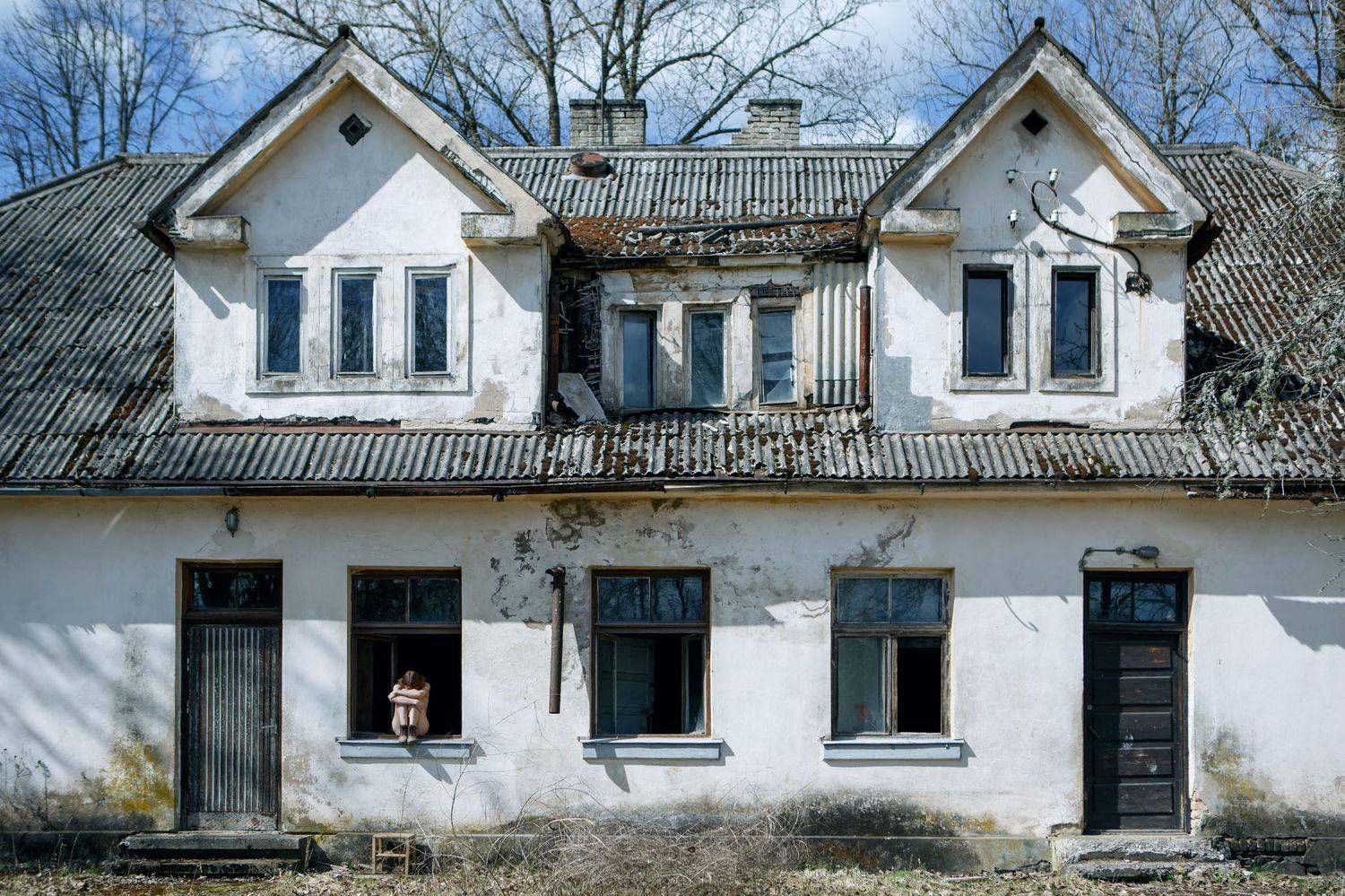 House with the ghosts