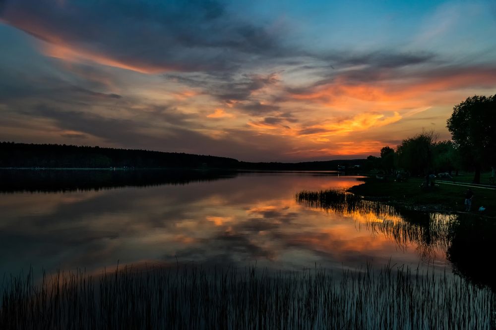 Догорал Закат