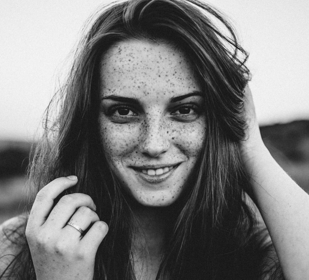 Черно-белые конопушки