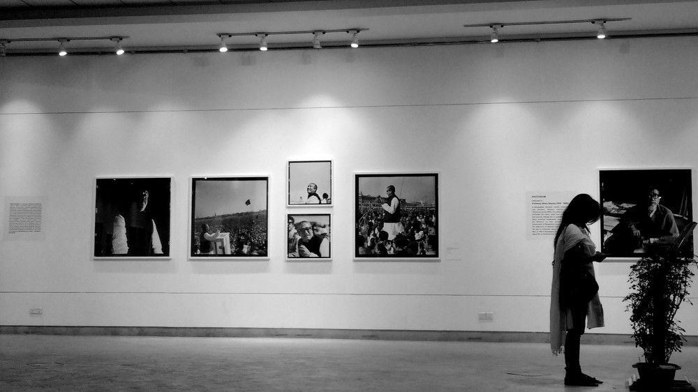 Durba jahan in art gallery