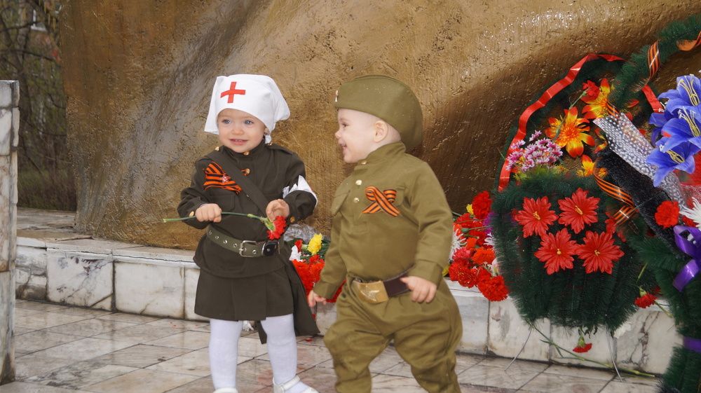 Любит-нелюбит солдатик...