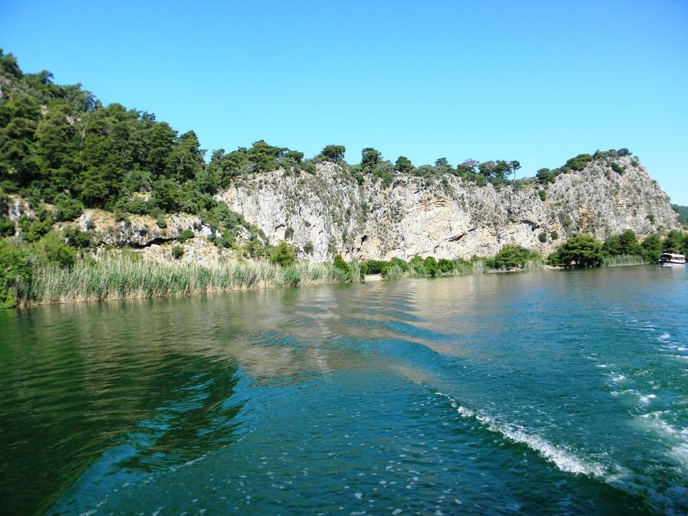 По реке Дальян