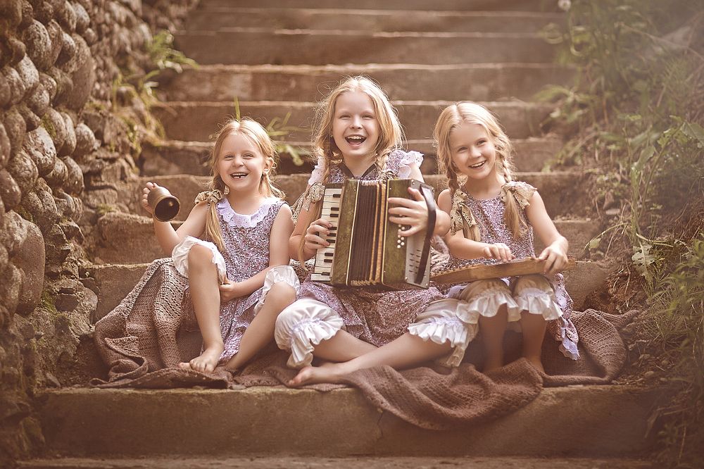 Сестринское трио