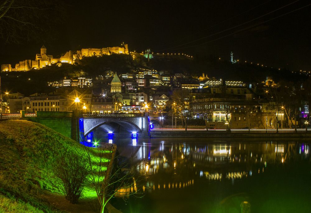 Старый и верный традициям Тбилиси