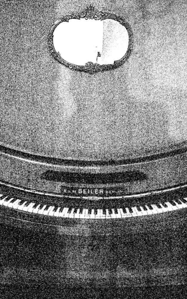 Был тут пианист