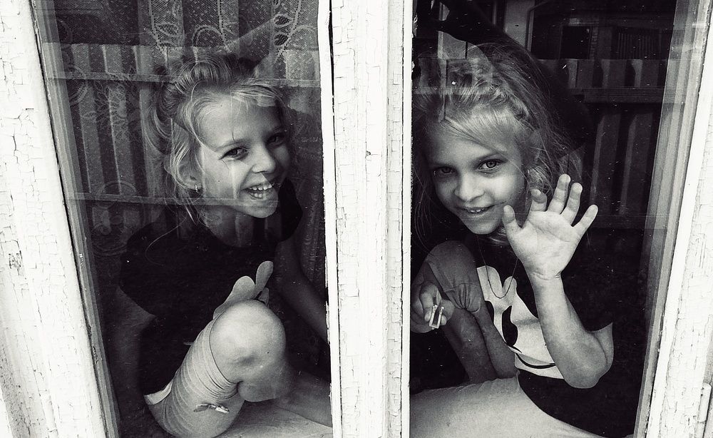 По ту сторону окна