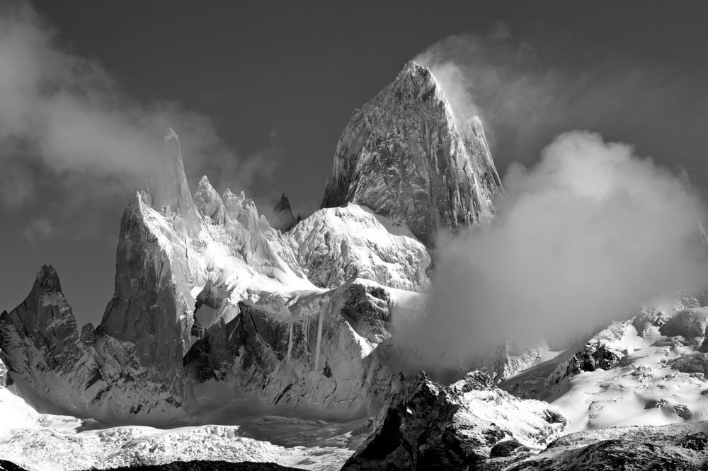 Fitz Roy peak in the Andes. Пик  Фицрой в Андах.