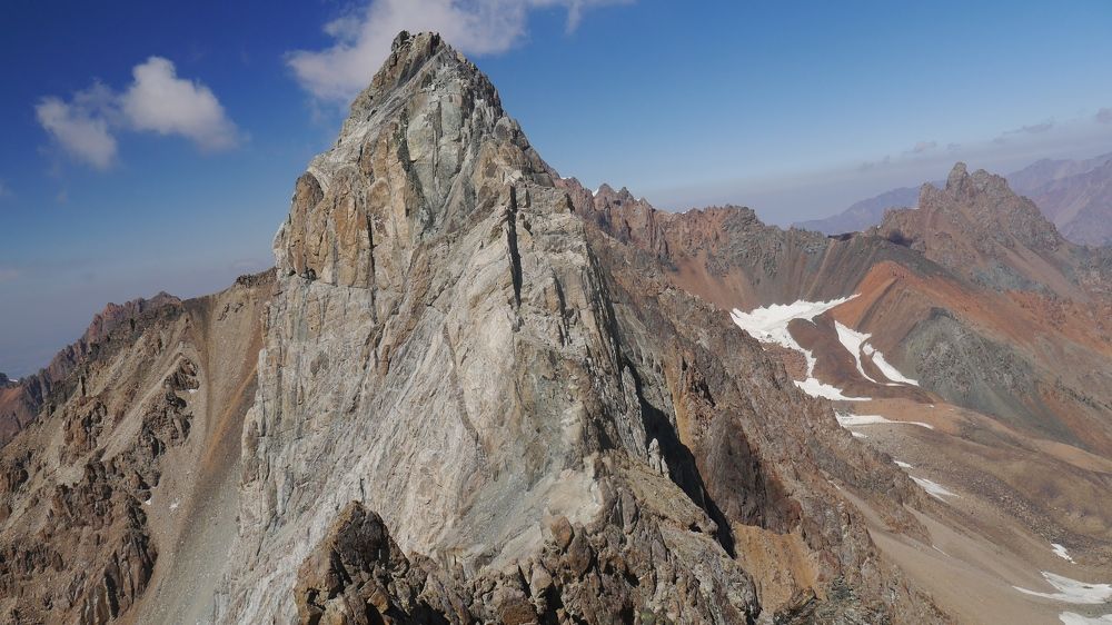 заилийский алатау пик маяковского 4208