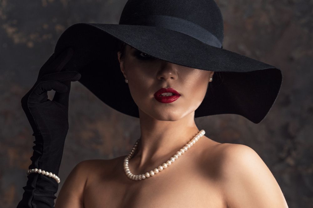 Девушка в шляпе