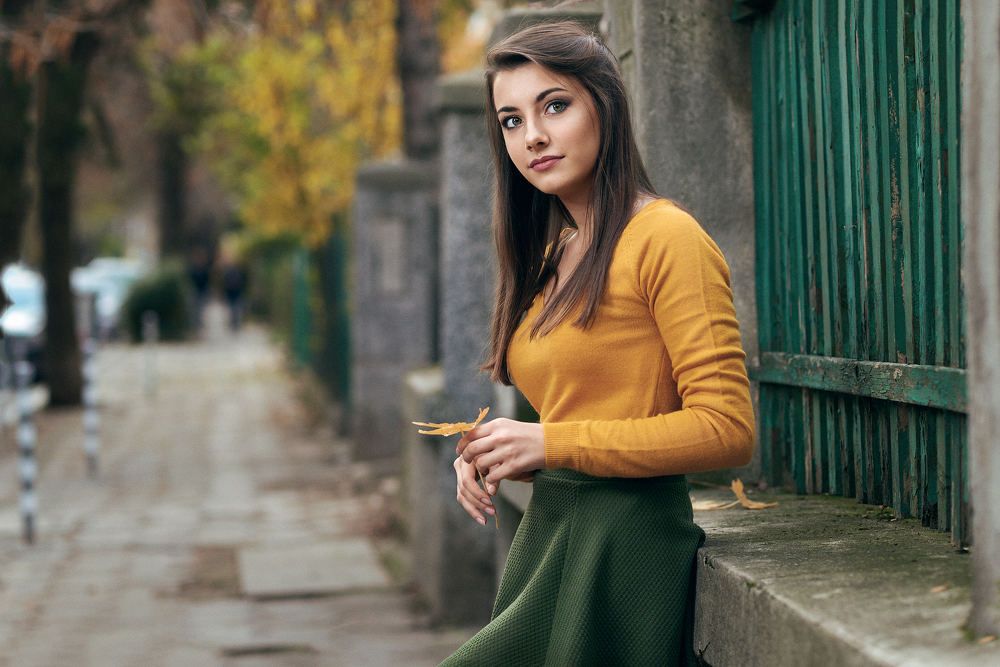 Он опять опаздывает