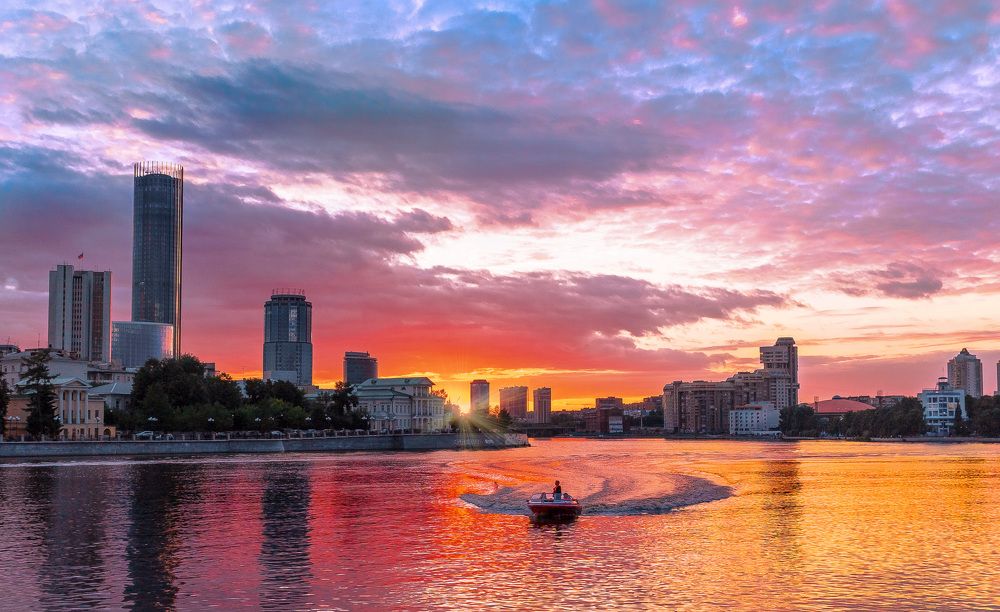 Вечер у городского пруда