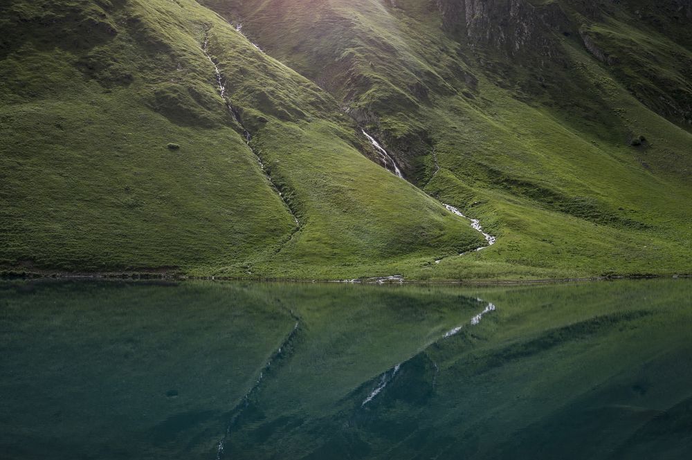 Lake Tanie and waterfall
