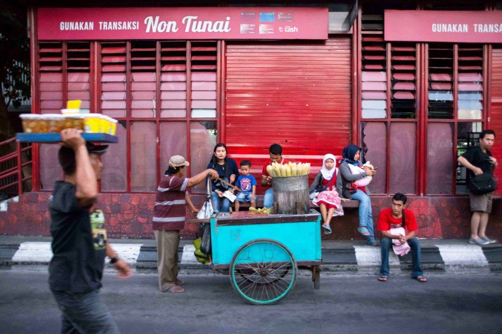 Waiting for the Carnaval